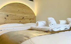 ZELUN Suite Torremolinos Center